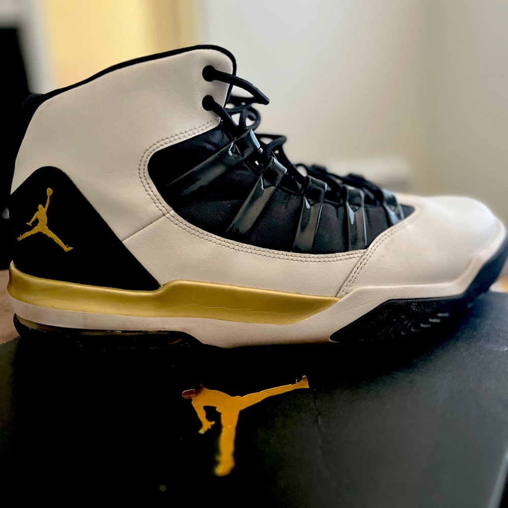 Jordan max aura